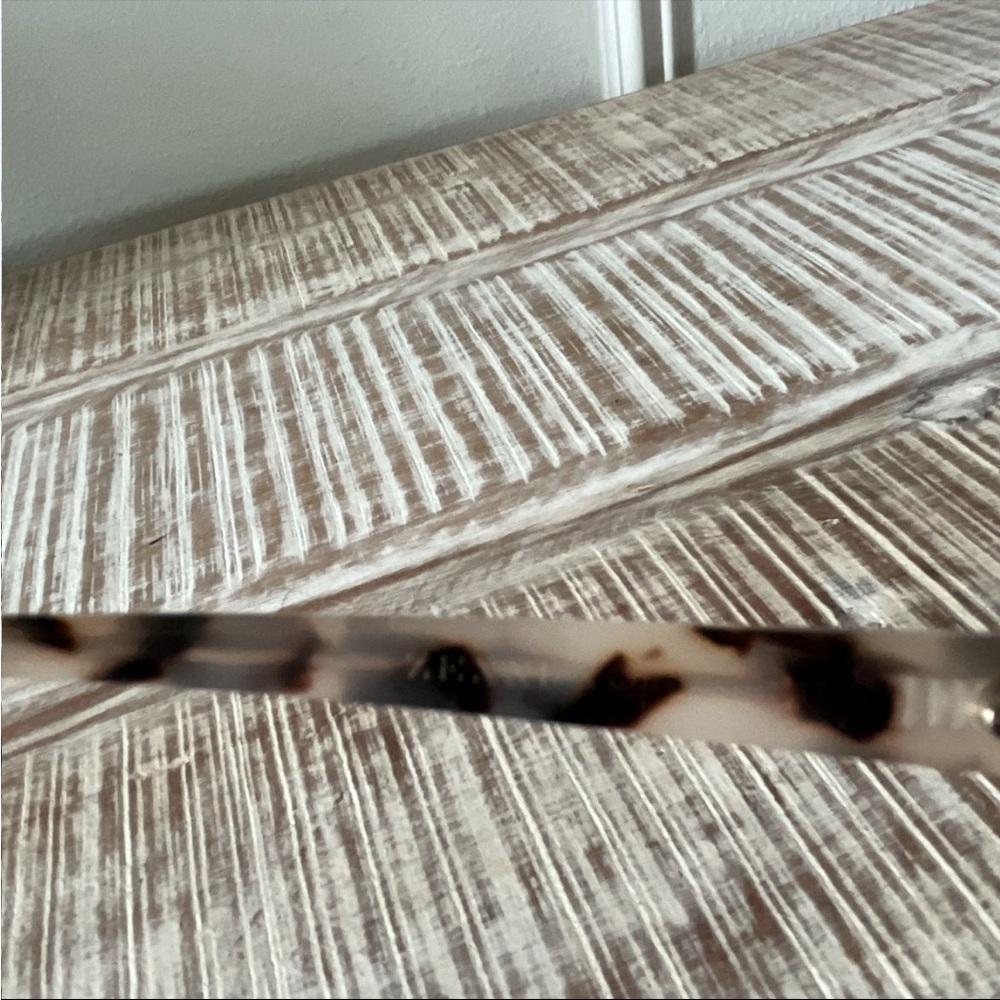 Chic Tortoise Shell Square Glasses - image 5